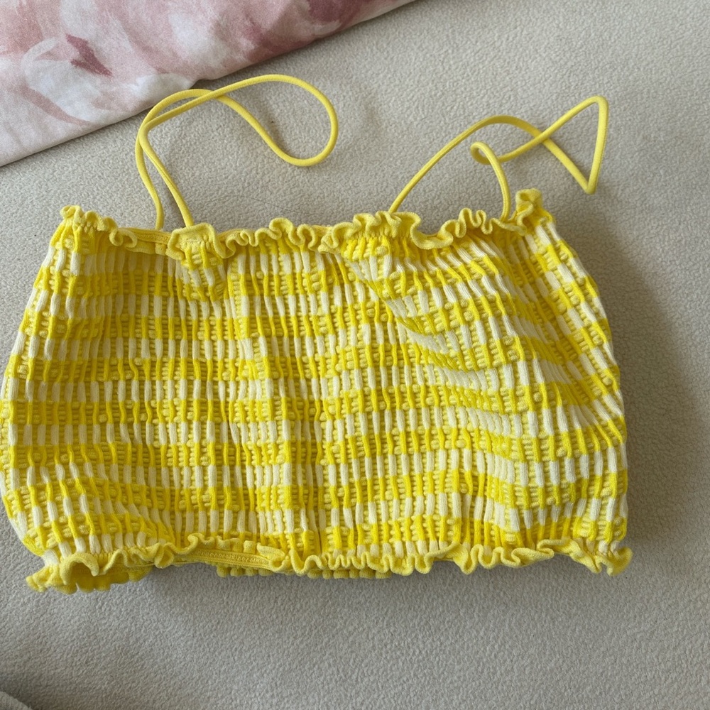 Yellow and white stripped top